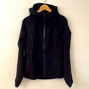 Lululemon “The Rain is Calling” Black Rain Jacket Sealed Zipper Back Vent